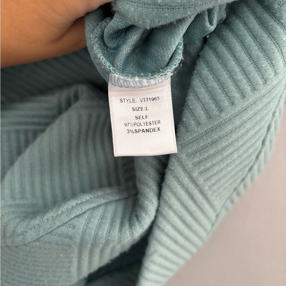 Green Oversized Boxy Cap Sleeve Top - Picture 5 of 5